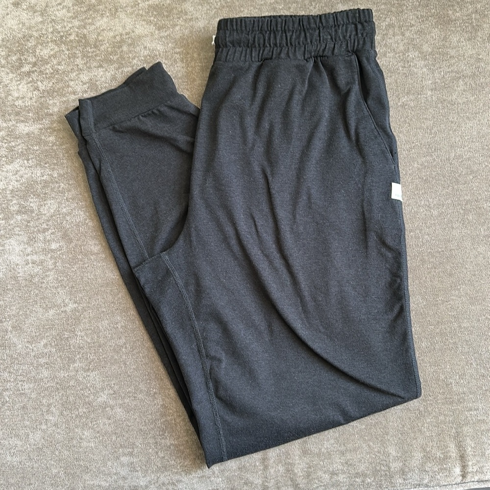Vuori Performance Jogger - Picture 2 of 5